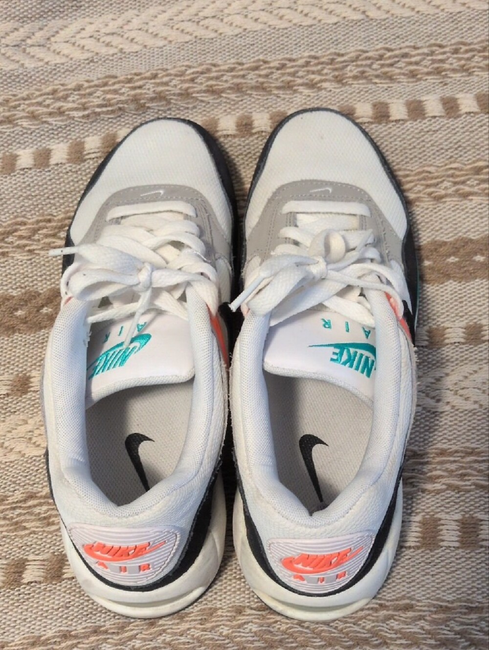 Nike Womens Air Max Correlate Sneakers size 8.5 Athletic Exercise Casual Coral - Picture 2 of 8
